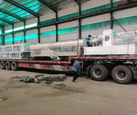 發貨四川連發兩條PE管高速生產線